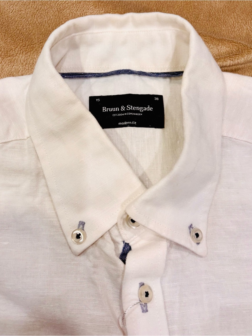 Men's White Button-Down Shirt - Modern Fit